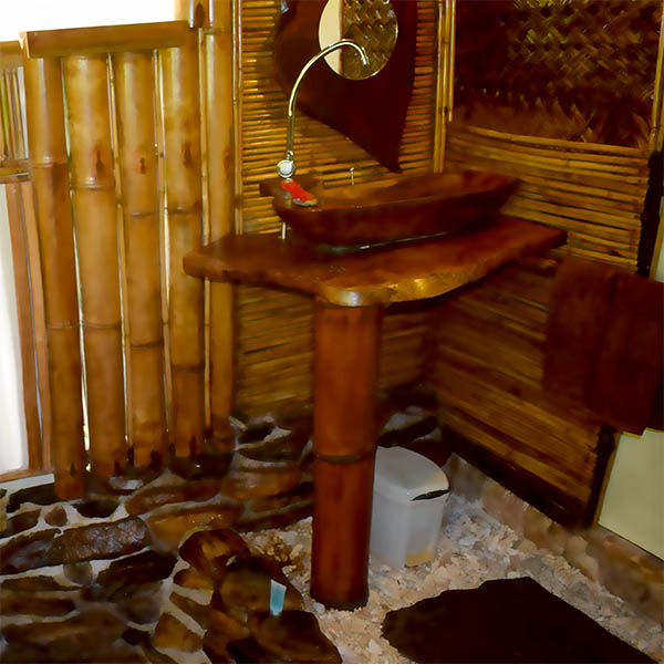 Salle de bain de la Pension Tupuna à Huahine