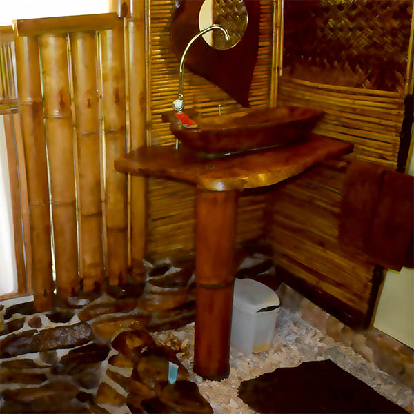Salle de bain de la Pension Tupuna à Huahine Salle de bain de la Pension Tupuna à Huahine